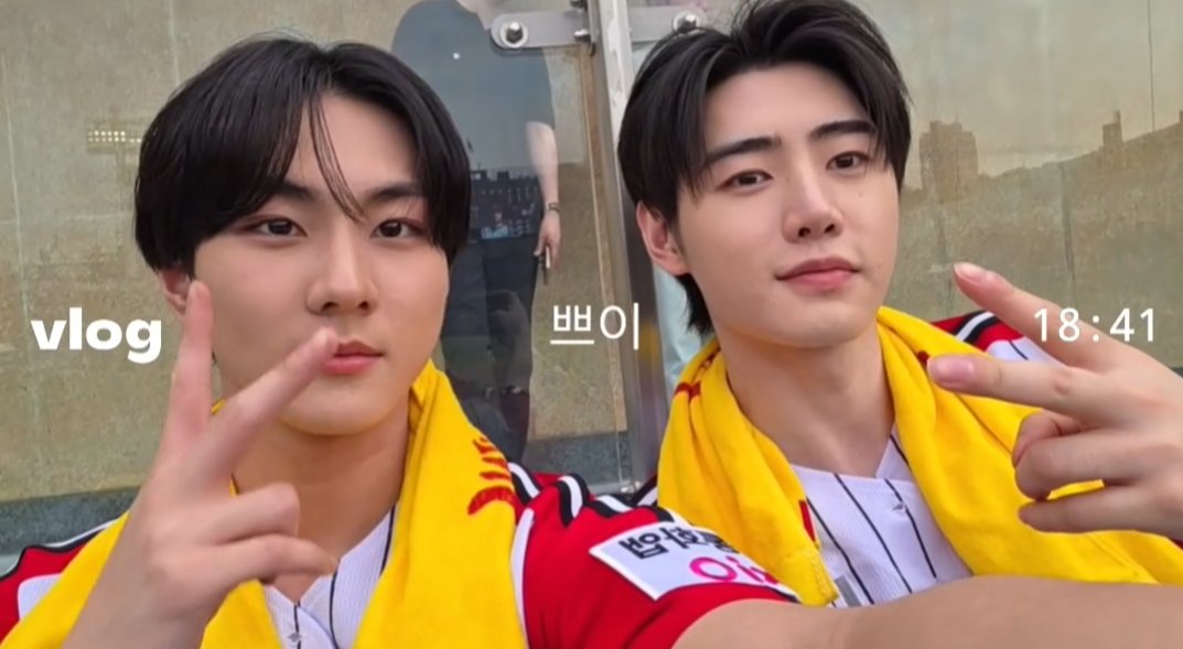 cerewony's tweet photo. wkwk di kepala gue ini lucu banget https://t.co/lVgvvYxGWN