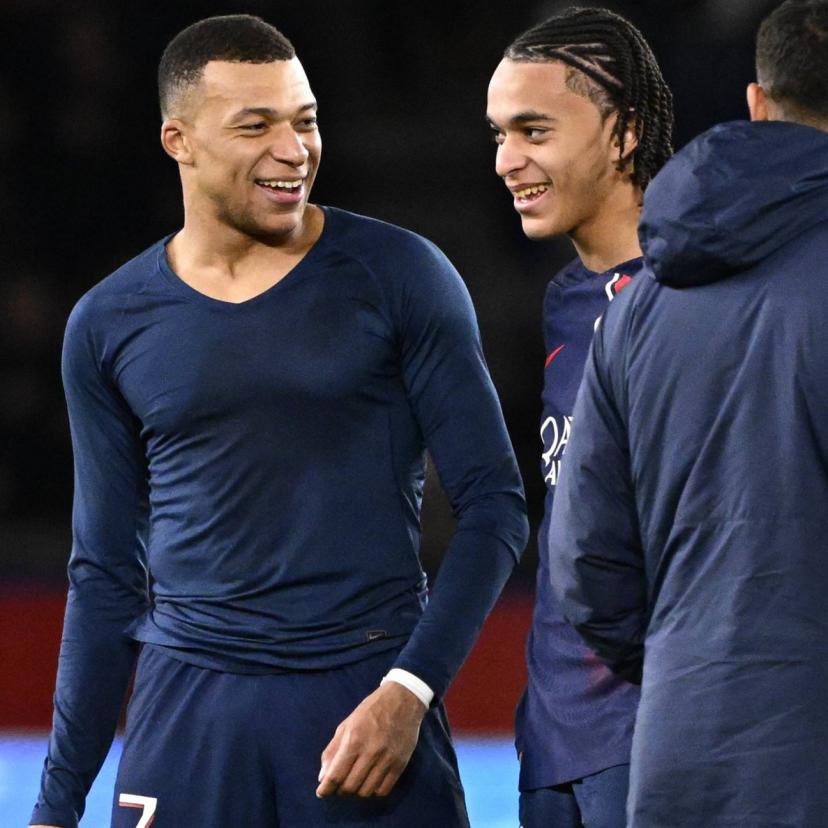 Personne a osé : LE PETIT FRÈRE L’A FAIT : DEMANDER À KYLIAN MBAPPÉ 🇫🇷...