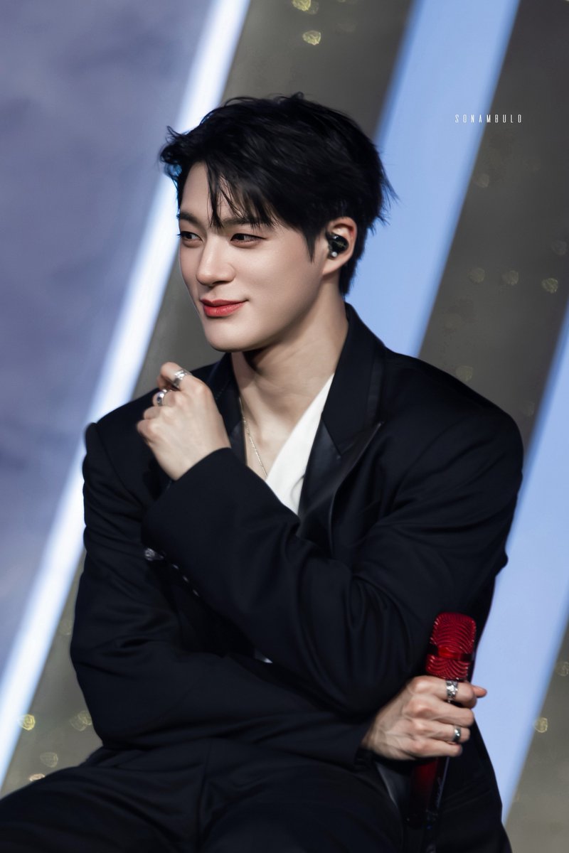 Sonambulo_mn's tweet photo. 260614 DUALITY SEOUL night

#제노 #JENO
#nctdream #엔시티드림 https://t.co/YnguWMOg5p