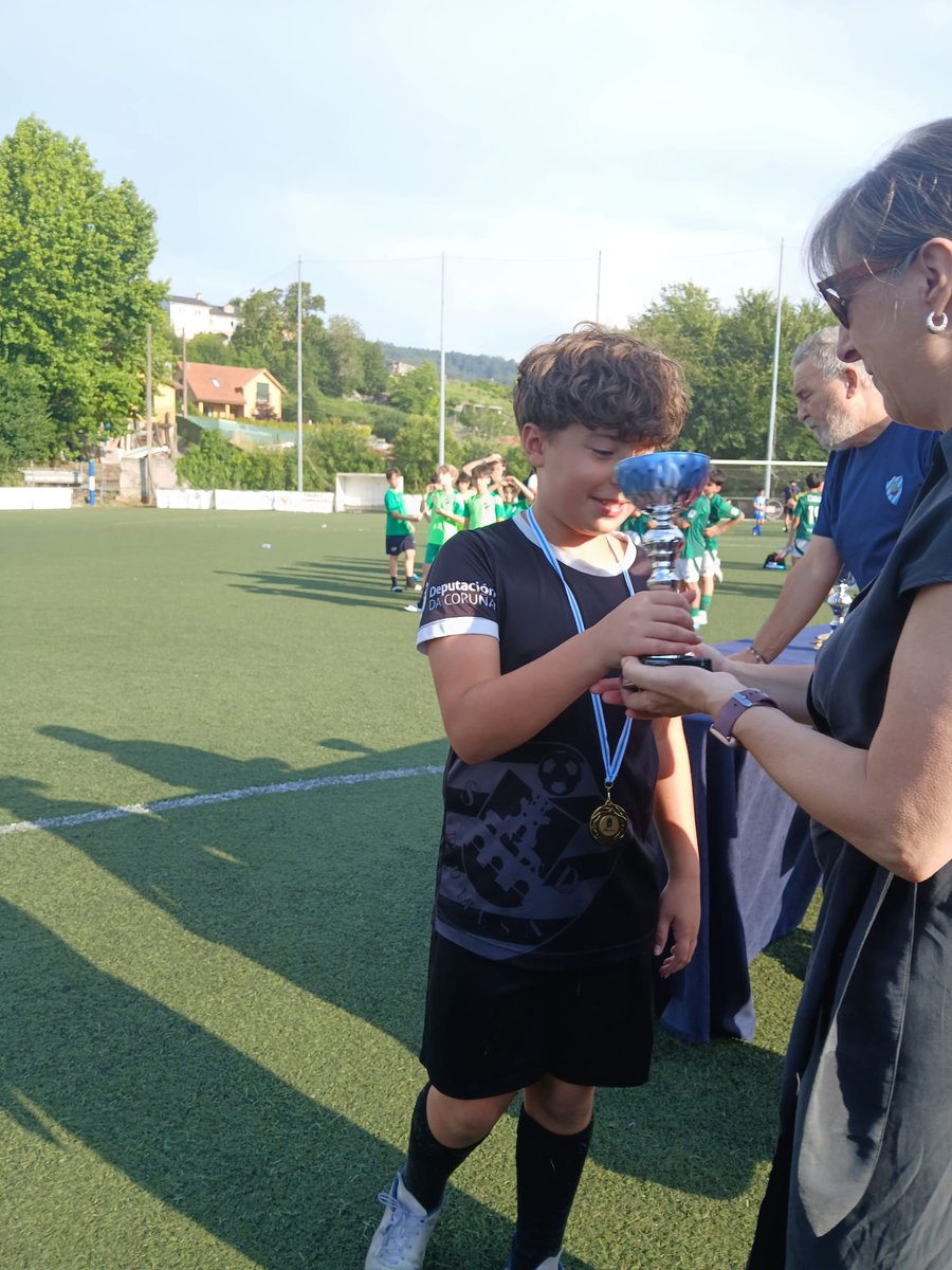 dePontedeume's tweet photo. 📷🏀⚽ IMAXES DO XXIV TORNEO MINIBASKET FEMININO DO CB PONTUMIO E DO XXVI TORNEO FÚTBOL 8 VILA DE PONTEDEUME DO EUME DEPORTIVO https://t.co/DPiJKi2FUp