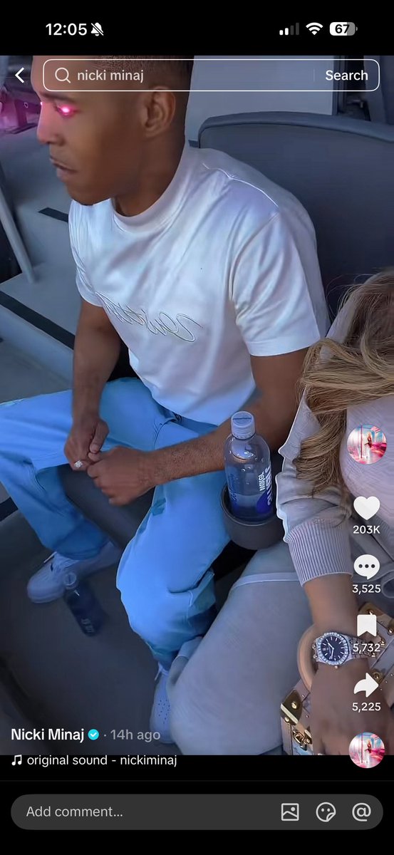 hangitup__'s tweet photo. Yall so desperate we still gotta edit pics 😭 https://t.co/YQ9pdgllHO