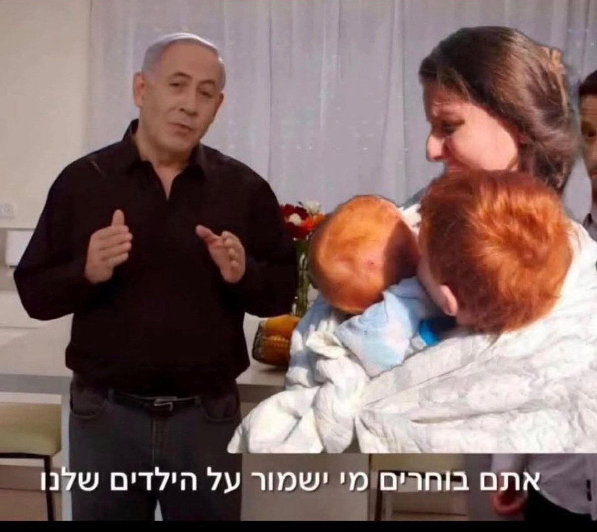 BobiWoz's tweet photo. @8bg94uayBqvYfDN הצחקת אותנו
אפס מאופס 
תיכף תראה איך הוא נכנס מתחת לשולחן https://t.co/XkZIjA1c6W