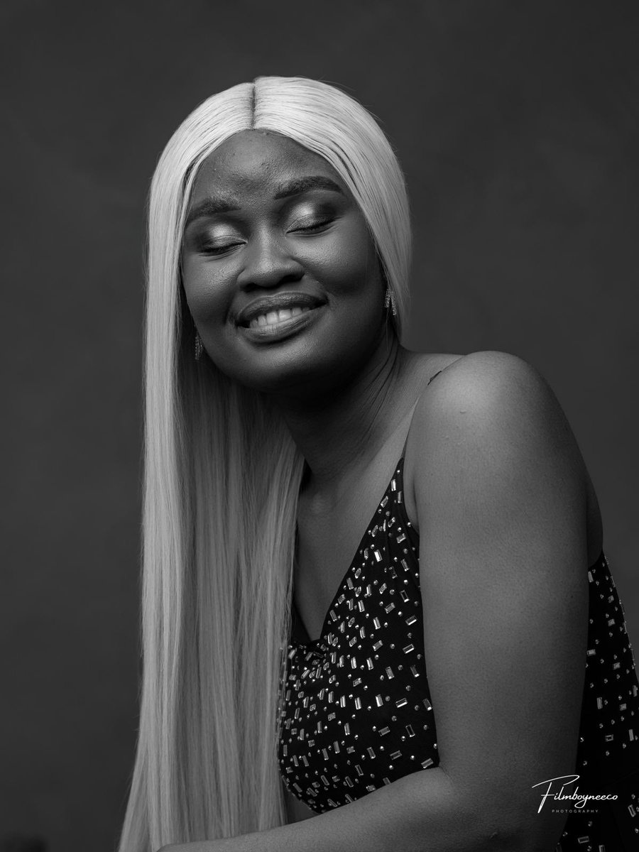 slicequeen_'s tweet photo. I closed my eyes and thanked God for carrying me through the moments I never spoke about. Happy Birthday to me. ❤️✨

A little late but still grateful.  #virałpost #Birthday https://t.co/udNXNYHxY1