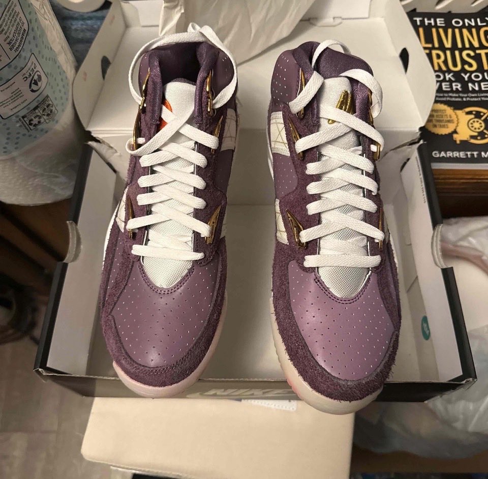 BrandObsessions's tweet photo. @SellKicksSunday #size8 authentic brand new in box https://t.co/Q4Q6FYcK00