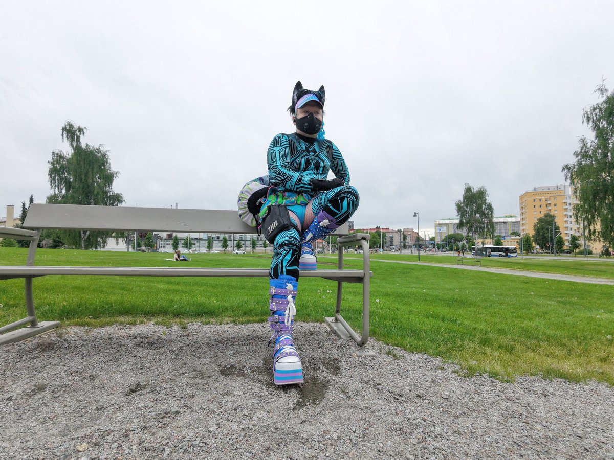 Morsum_'s tweet photo. Ootd
#finland #alternativefashion #kemonomimi #ootd https://t.co/sMXwYLHlef