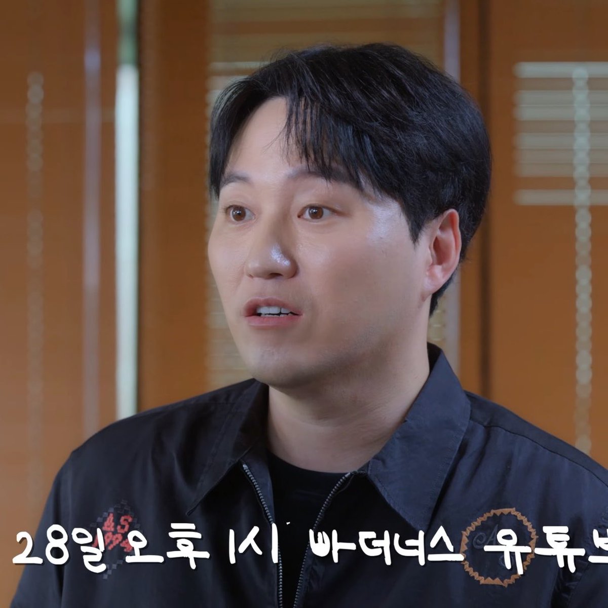 beardoor's tweet photo. 턱이 ... 막 보일라그러네(p) https://t.co/tqwLmO3oTz