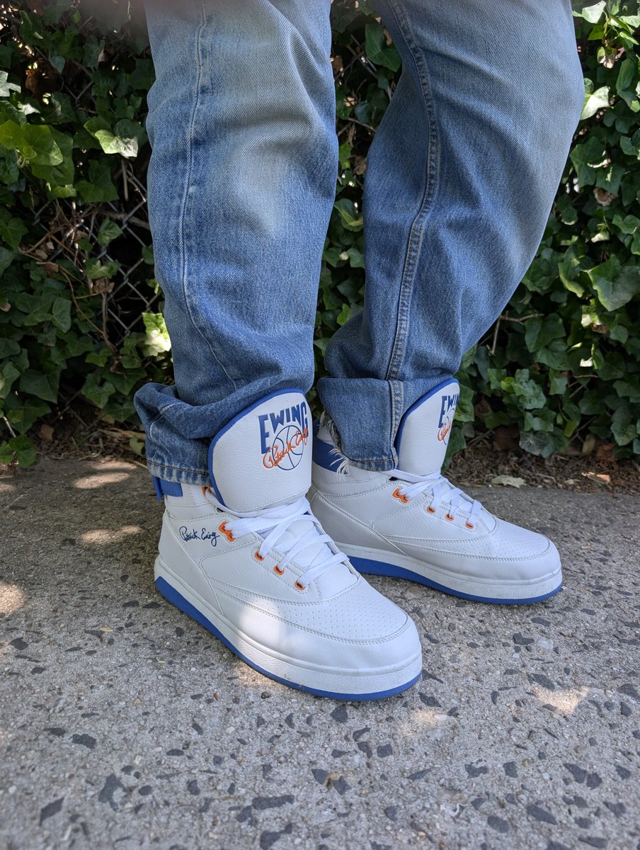 jeawhiz's tweet photo. Let's fucking go, Knicks! 
#knicks #ewing https://t.co/nuDVnodyDE