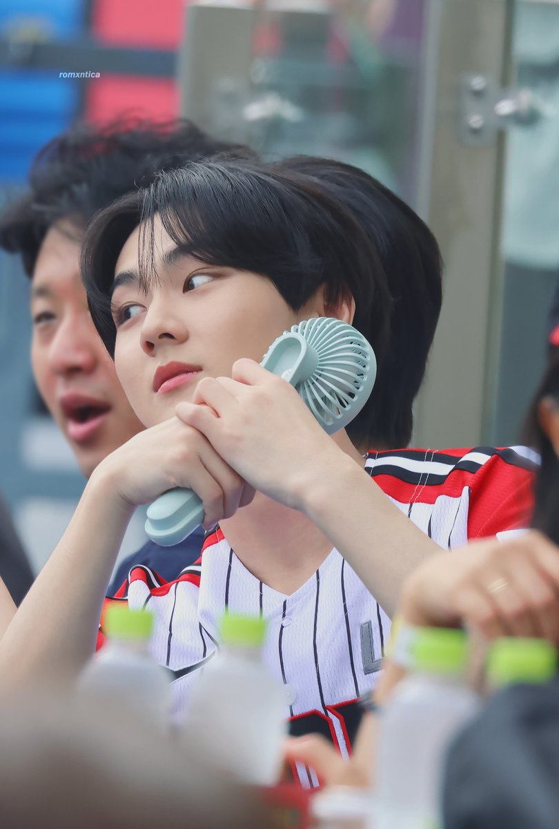 romxntica's tweet photo. 260614 잠실 야구장   

#엔하이픈 #ENHYPEN 
#정원 #JUNGWON https://t.co/3NrtmZvVzQ