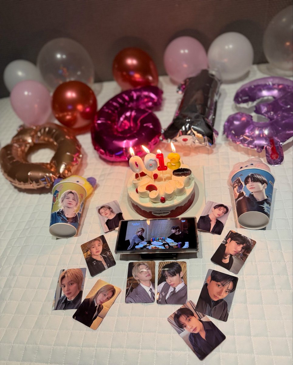 BTS_ARMY_0114's tweet photo. 20260613 13th anniversary
グクミンの地元釜山でお祝い🎂♡
BTS forever 💜💜💜💜💜💜💜
#BTS #방탄소년단
#2026BTSFESTA
#BTS13thAnniversary
#HappyBTSDay
#HappyBirthdayBTS
#13YearsWithBTS https://t.co/fR1XnElYnD