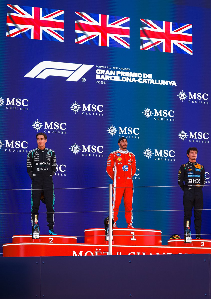 efeunoforlife's tweet photo. RETROVISOR del...
🇪🇸🏁 GP BARCELONA-CATALUÑA🏁🇪🇸

Repasamos la mejor carrera en Barcelona en los últimos años.

- HAMILTON logra su 1ª victoria con Ferrari con una gran exhibición.
- MERCEDES, superados en estrategia y ritmo.
- ANTONELLI hace su primer 0 cuando tenía la segunda plaza a punto.

Abrimos hilo!⬇️⬇️
#F1 #BarcelonaGP