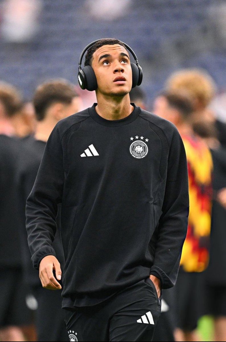 With Musiala at the World Cup 🇩🇪 tweet media
