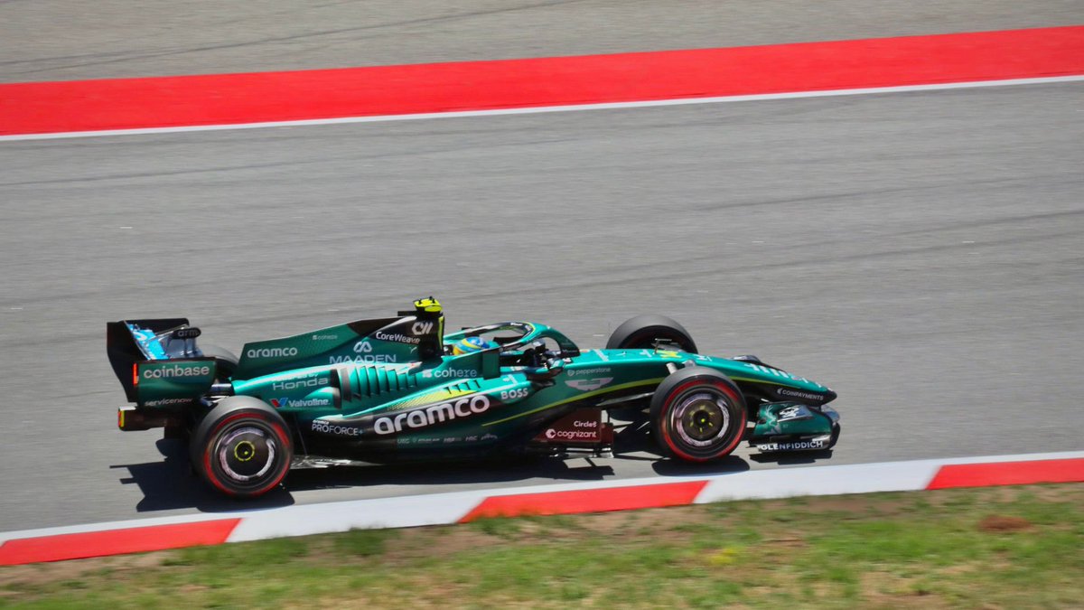 ZonaRacingWeb's tweet photo. 🗣️La explicación de Alonso tras su abandono: “Era un problema del ERS. Al parecer, fue la batería”.

🔜 Aun así, confía en las mejoras: “Tenemos esperanza para la segunda parte del año”.

🇪🇸 Agradece a la afición: “Los aficionados estuvieron increíbles”.

#F1 #BarcelonaGP https://t.co/7lBJADXANS