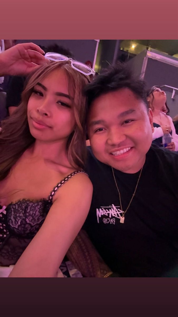 annexmg's tweet photo. Thank you behby for one of the best nights🤍 
And thank you ari for an amzing show💕 https://t.co/Uelyz1lI9p