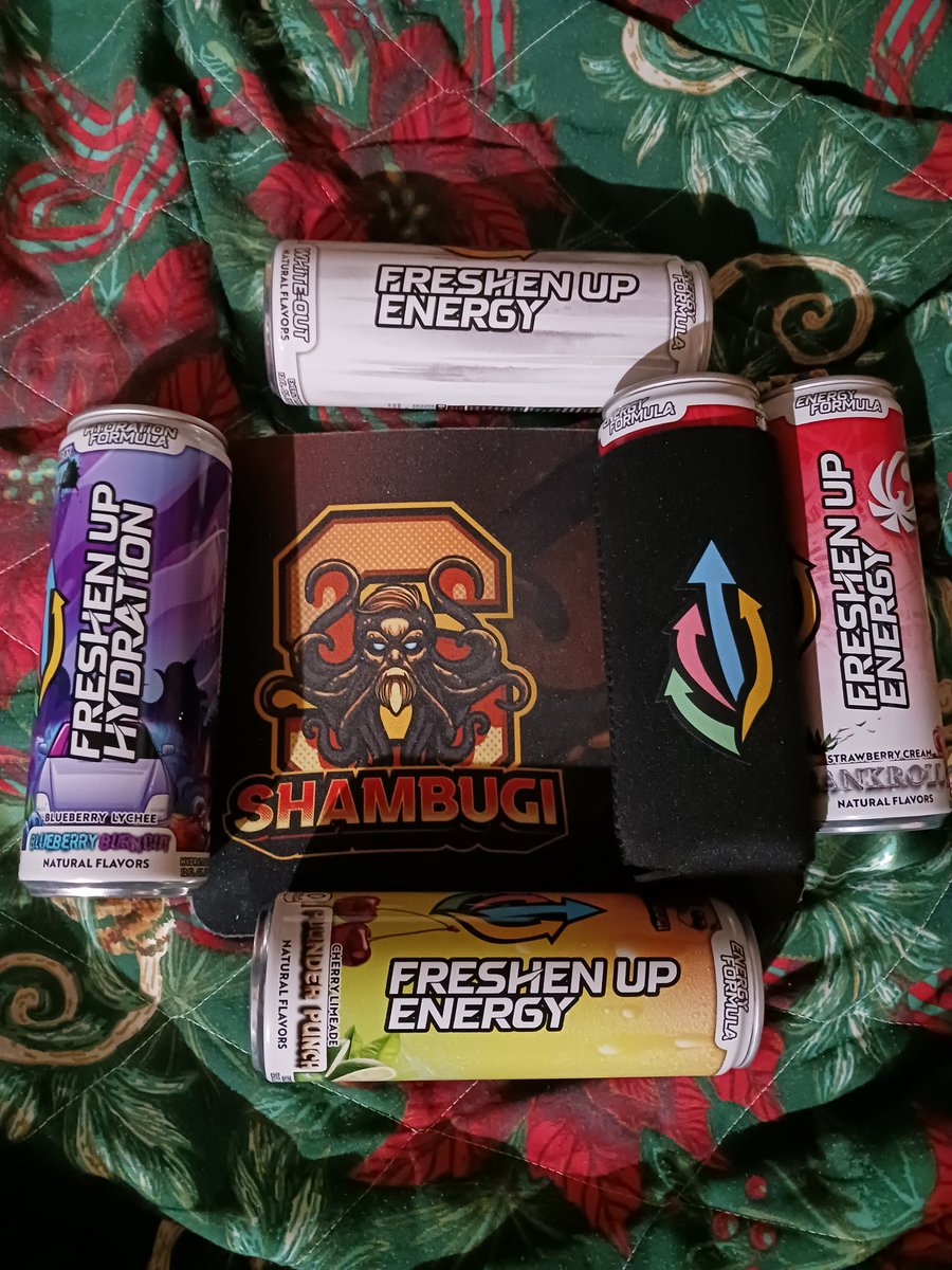 Raiders_75's tweet photo. @DrinkFreshenUp @CroweGamingg @FreshCroweFest @JordanDBishop @IlyzaJaneB @TheMACPrints @BrandPopStudios Great turnout, great music, and love the product. https://t.co/6ig8djVEjk