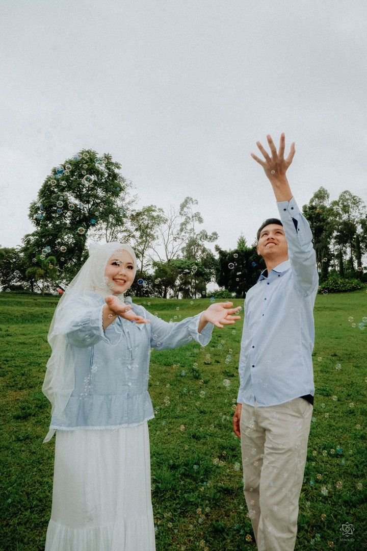nesabublepeach's tweet photo. baju prewed cantikkk bangettttt 😭😭 

dress putih  : https://t.co/fvIbMYTvag 

baju blouse (baby blue)  : https://t.co/6cgvryJFKP

rok putih : https://t.co/aRCis5Ah2G https://t.co/YK8PXXzXXQ