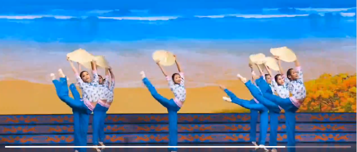 arnold10709's tweet photo. 民族群舞💖🌹🪇 https://t.co/pUISfNOPsW