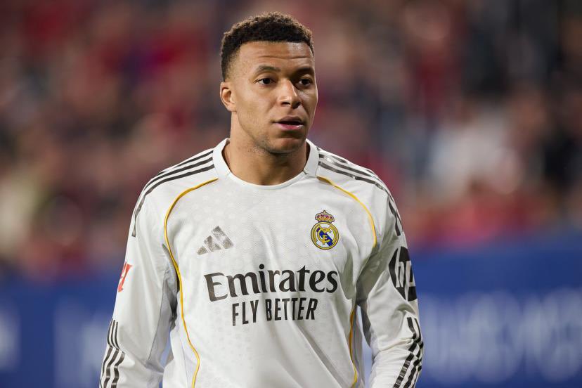 _BeFootball's tweet photo. 🚨🚨 KYLIAN MBAPPÉ 🇫🇷 : « Quand je regarde ses matchs (à Ethan), maintenant qu’il joue ailier droit, je lui demande : 

MAIS POURQUOI TU NE VAS PAS DANS LA SURFACE ? Il me répond : “eh cousin, j’ai coursé mon latéral jusqu’au bout et j’étais fatigué 🤣” »

(@leparisiensport) https://t.co/qhVG8UDpRg
