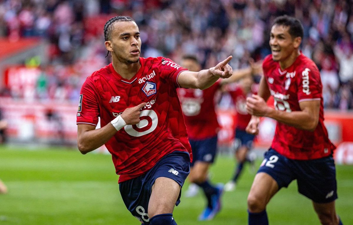 _BeFootball's tweet photo. 🚨🚨 KYLIAN MBAPPÉ 🇫🇷 : « Quand je regarde ses matchs (à Ethan), maintenant qu’il joue ailier droit, je lui demande : 

MAIS POURQUOI TU NE VAS PAS DANS LA SURFACE ? Il me répond : “eh cousin, j’ai coursé mon latéral jusqu’au bout et j’étais fatigué 🤣” »

(@leparisiensport) https://t.co/qhVG8UDpRg