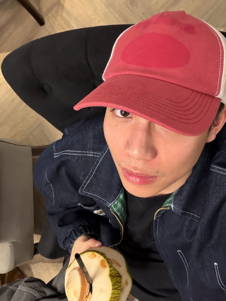 Ling_FKT's tweet photo. FKMU x SFCOLONY 

#SFxFirstKhaotungYuzumumu
#เฟิร์สข้าวตัง #FirstKhaotung

🥥

IG：https://t.co/iCk1DGVZLq (14/06/2026 Update) https://t.co/8RJMdkipsg