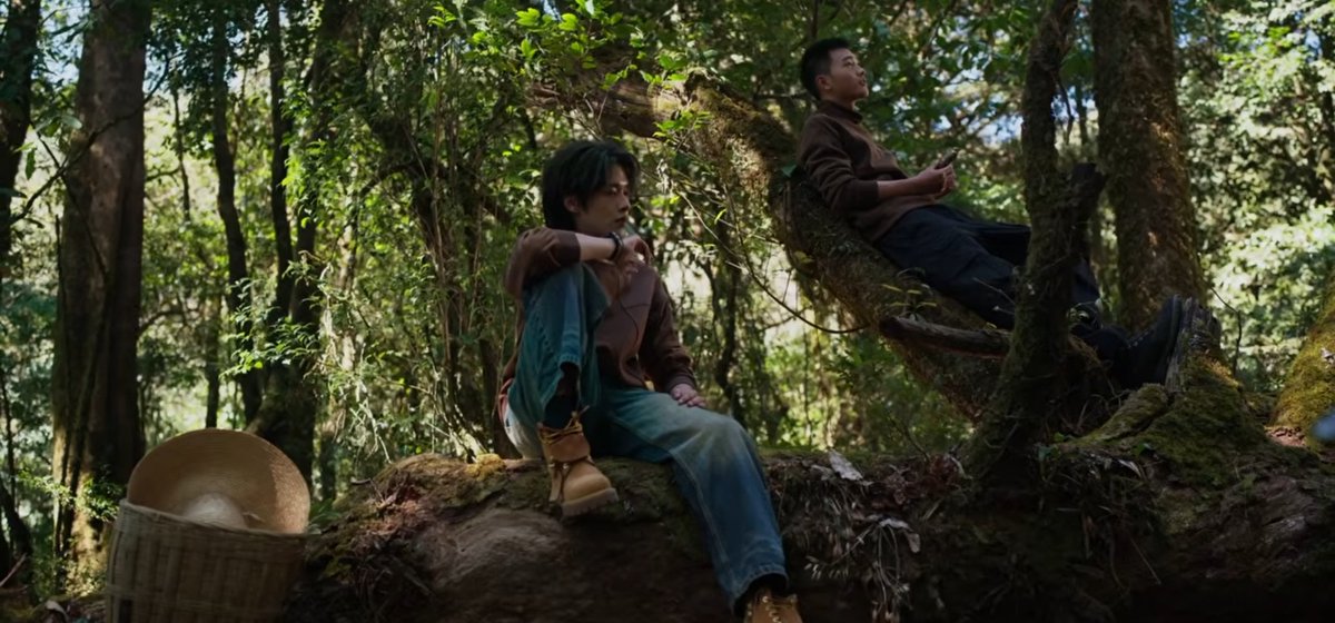 hongdae_wassup's tweet photo. If you’re looking for something cinematic, with an interesting plot, incredible chemistry between the actors, a unique way of telling the story, and amazing soundtracks, I can recommend you #AWinterSunWakestheWindinSpringHillsDream. It’s truly worth your attention🙏 https://t.co/undMdJGLdn