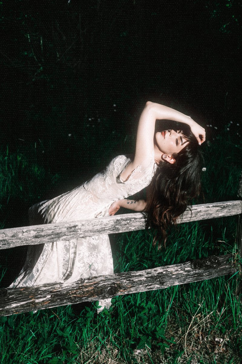visceraevt's tweet photo. chat, I touched grass, are you proud? https://t.co/e0ZWycJndH