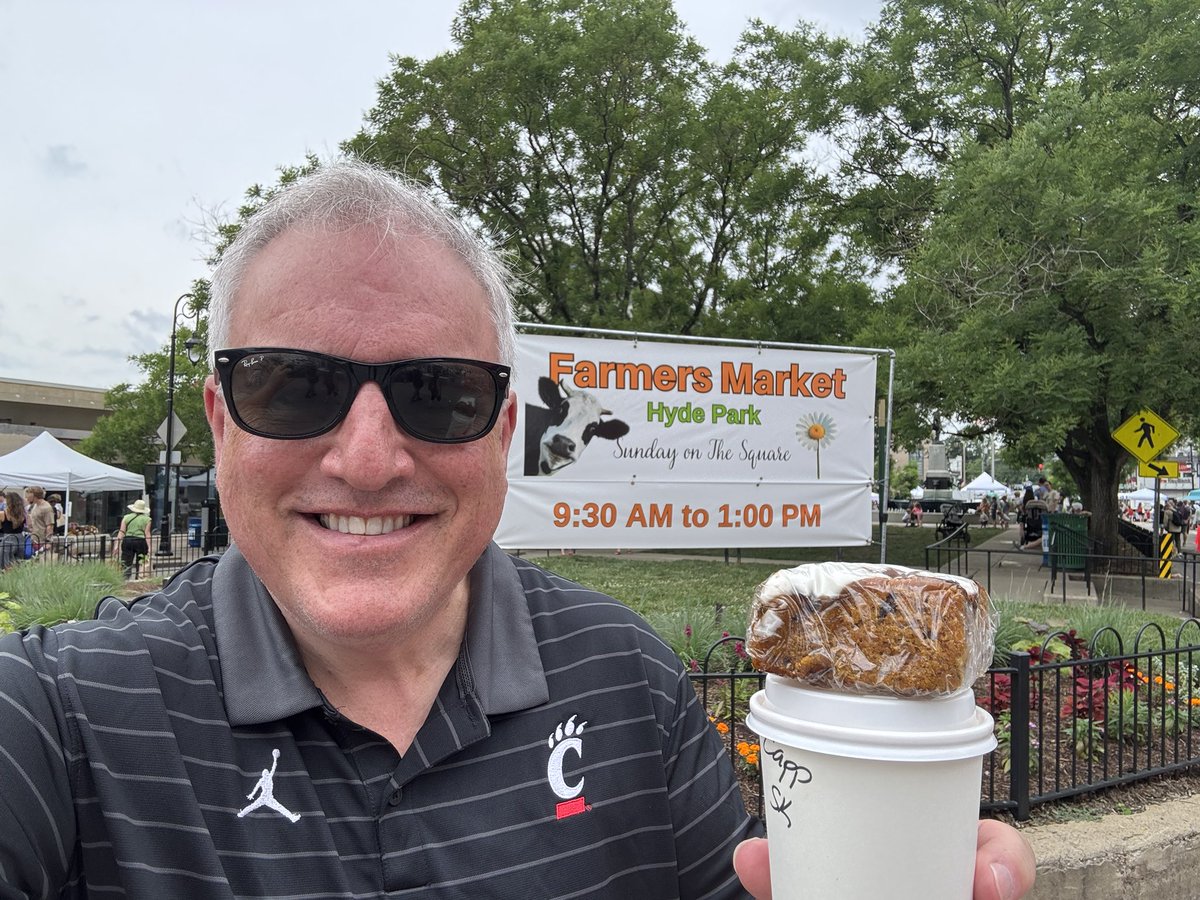 cincygreghoodin's tweet photo. Stop for a #sundayincincy cappuccino at awakenings and a little stroll through @HPFarmersMarket (yes I bought tasty baked treats SHEESH ! 😜😂 ) now where to next ?!?! Hmmmmmm!?!? Think think think …. #eatcincy #cincyeats #dinelocal #BearcatVibes #cincyvibes #allforcincy #todoporcincy #sundayvibes