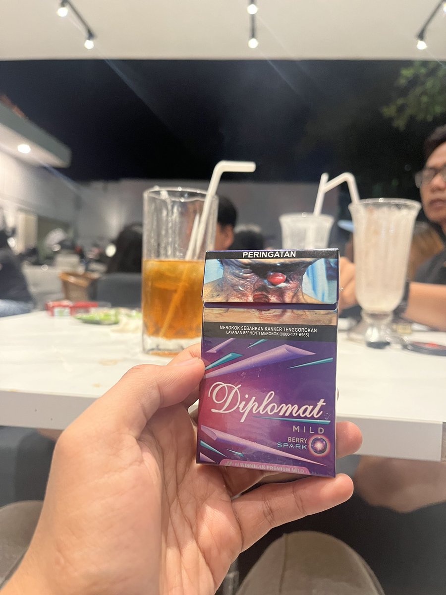 pip_piw's tweet photo. Lumayan dapet rokok gratis 🫠 https://t.co/7WQ47NYKFg