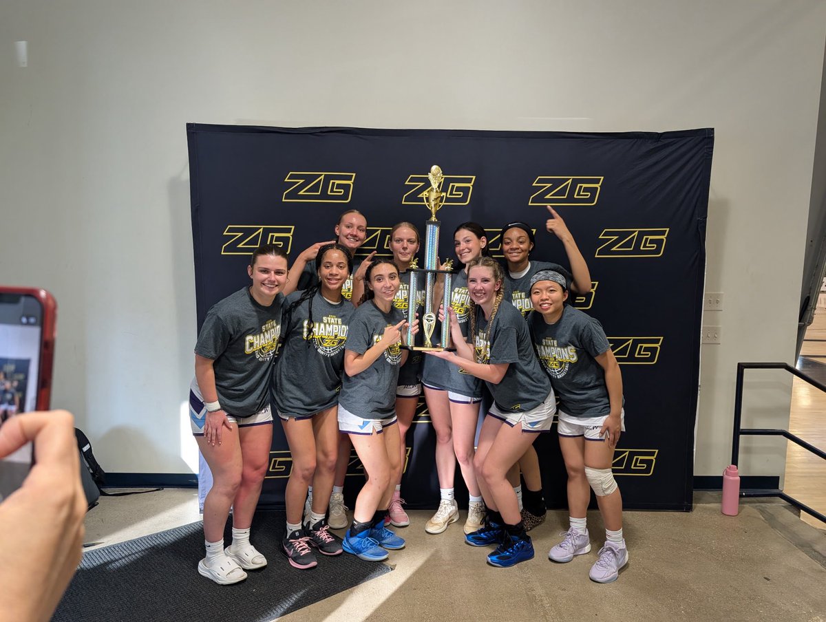 Daphne2Anderson's tweet photo. ZERO GRAVITY CHAMPS 🏆

Another championship win with @mkwelite! Went 4-0 and secured the win at the @zg_midatlantic VA State Championship. 

Very hard fought and well played weekend! https://t.co/V8JRnkGjKx