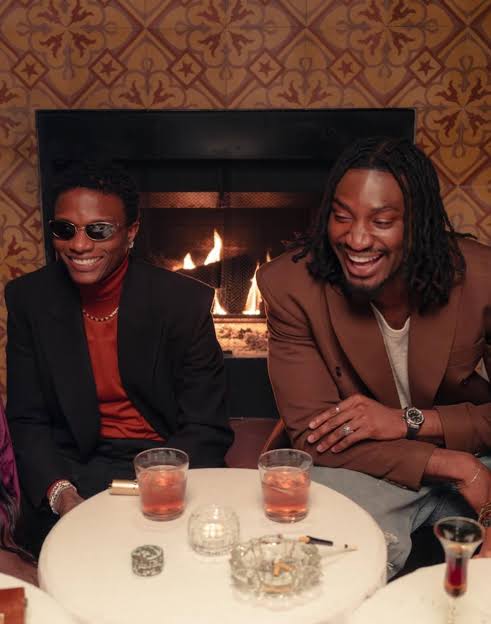 glowinvee's tweet photo. Wizkid x Brent Faiyaz     or      Wiz x odeal https://t.co/jhlGtGEpbG