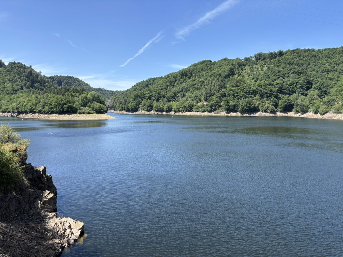 neverexplain61's tweet photo. #RoadTrip 🏍️ #Sioule barrage de Queuille ✌🏻 https://t.co/G6Rf640bwn