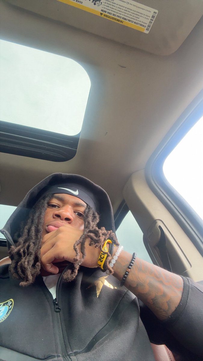 2deucesav's tweet photo. 🐴🐴 #fyp #nfs #stl #viral https://t.co/lnz0ZHetuN