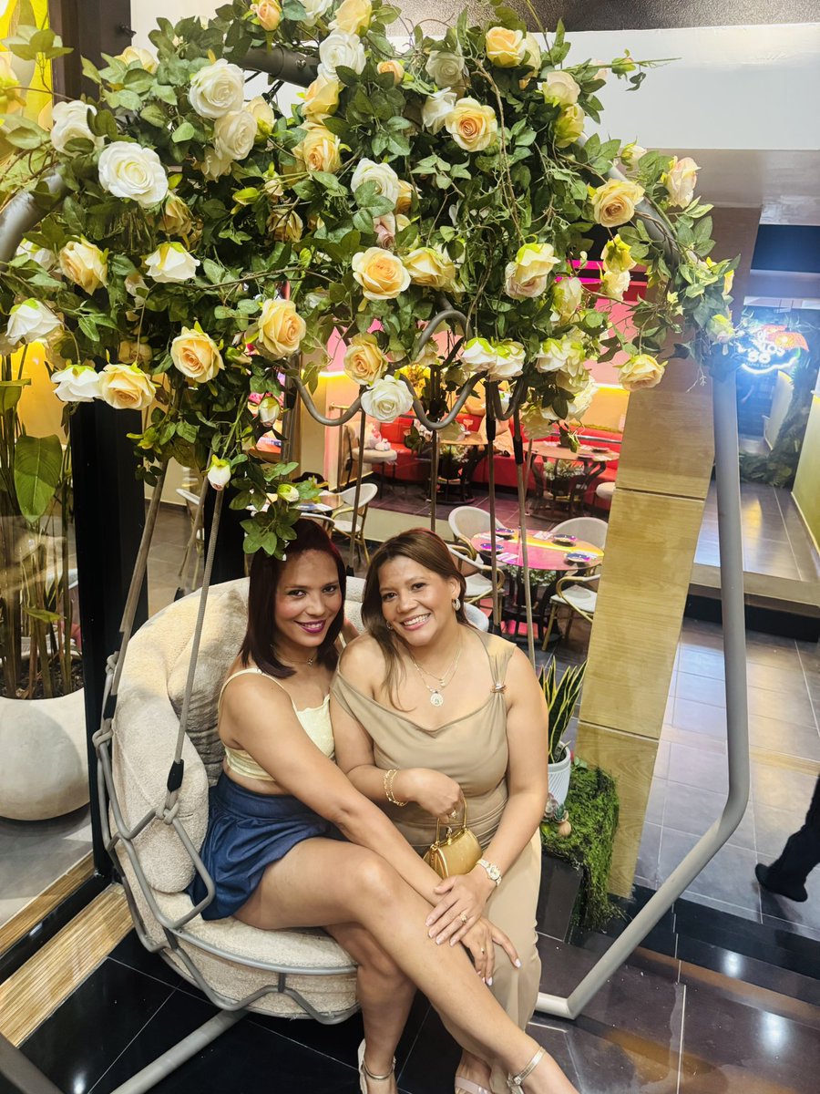 mtpg87's tweet photo. Mi amiga que me regaló sfm 🥰♥️. Sthephanie 🥹 https://t.co/aLjE1kwkaT