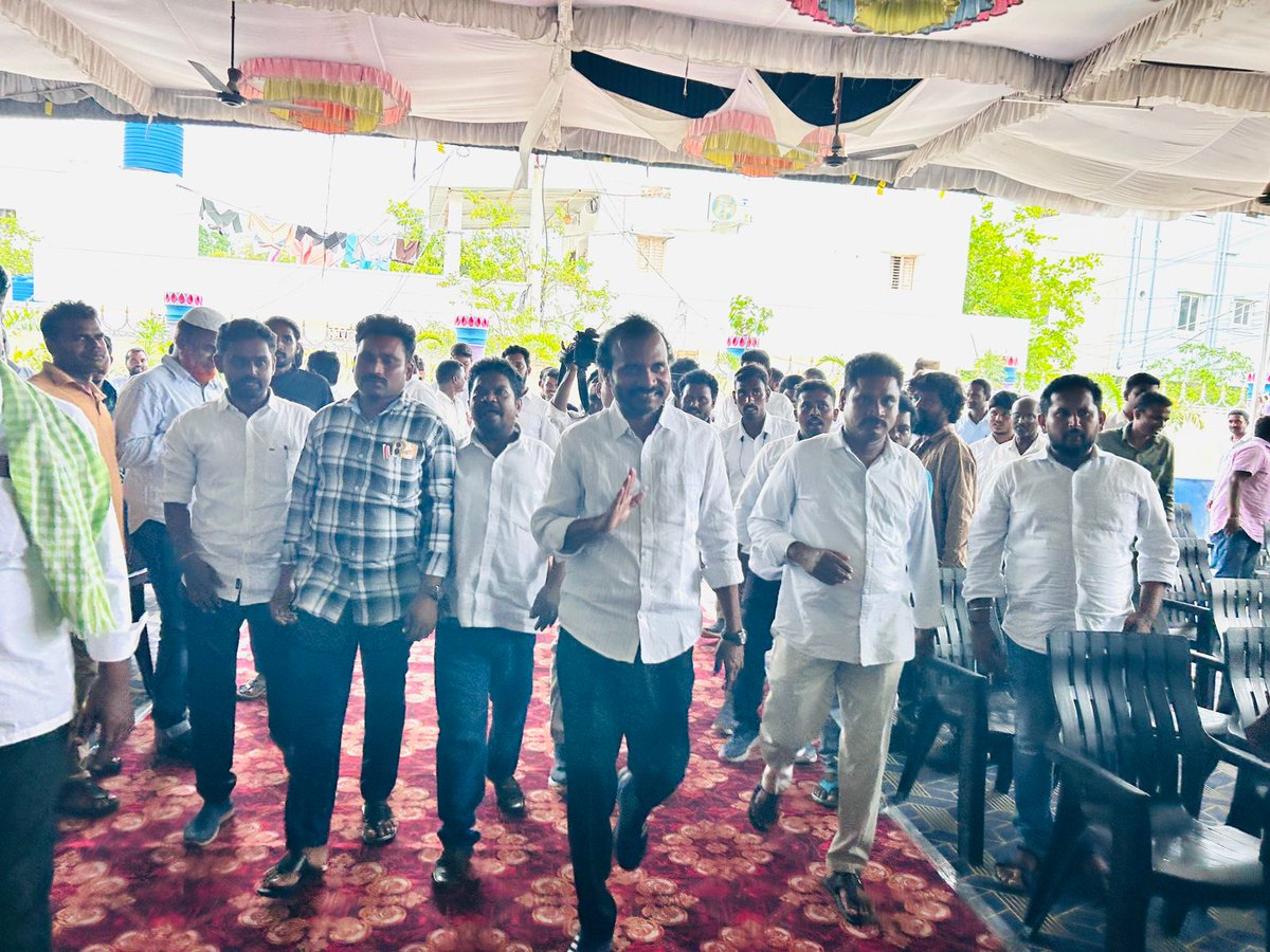 Ambedhkar331's tweet photo. ఈరోజు (14.06.2026) నల్లగొండ జిల్లా కేంద్రం లో....
ధర్మ సమాజ్ పార్టీ నల్లగొండ జిల్లా కార్యకర్తల సమ్మేళణం లో  పాల్గొని ప్రసంగిస్తున్న ధర్మ సమాజ్ పార్టీ రాష్ట్ర అధ్యక్షులు డా.విశారదన్ మహారాజ్ గారు... https://t.co/p87D72RyQe