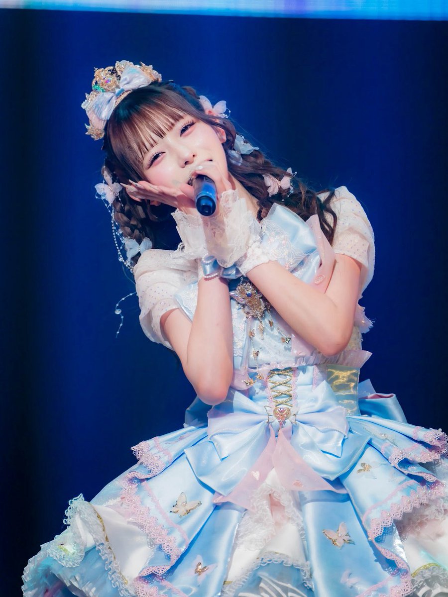 Chinatsu_Pchuu's tweet photo. Pretty Chuu1周年ありがとう🩵🩵ALT⬇️ https://t.co/hgbbtjGfzG