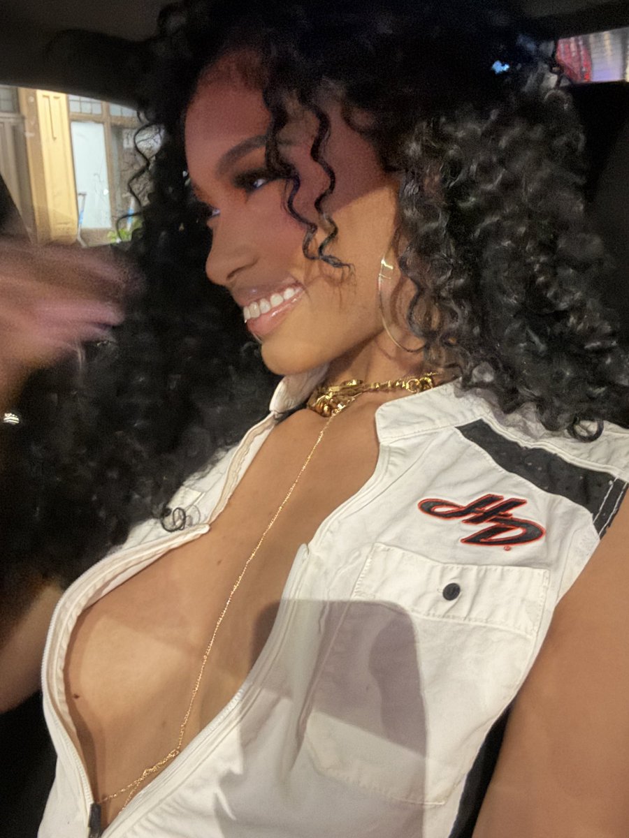 mollyybabii's tweet photo. https://t.co/1FVaJzEe3j