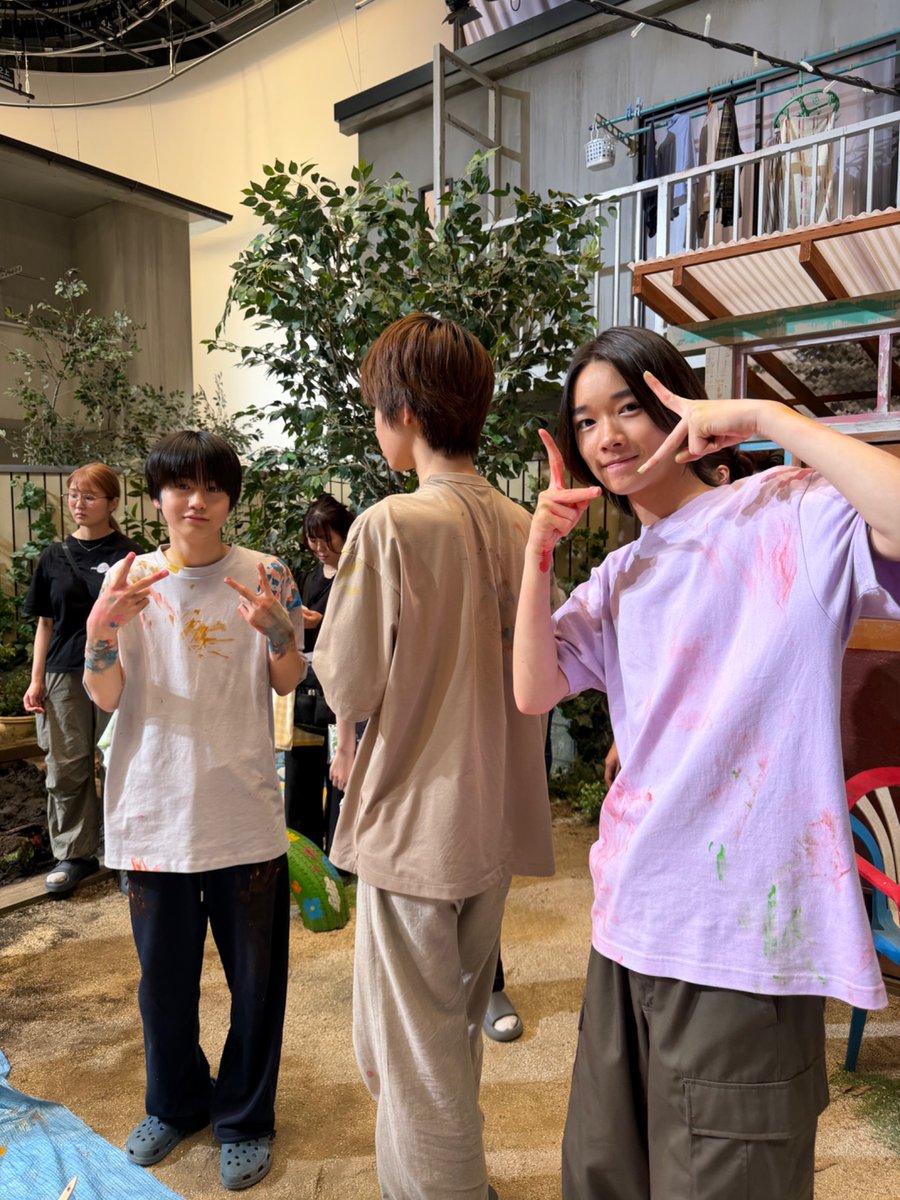 tatsuki_ntv's tweet photo. #タツキ先生は甘すぎる！

ボディペインティング🫟

みんな全力で遊んでました！
みどりまん最高でした(笑)

インスタでは別の写真を公開📸

TVer最終回見逃し配信中🩵
https://t.co/cwO2K0urfn

Hulu全話配信中🍀
https://t.co/BpRpN04Yz8

町田啓太 https://t.co/6Papu5AKCD