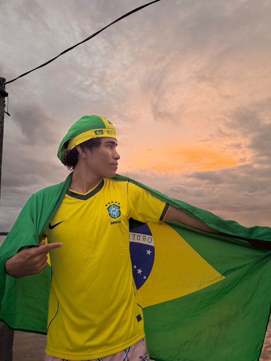 cstmoises's tweet photo. BRASIL!!! 
🇧🇷🇧🇷🇧🇷🇧🇷🇧🇷

#Brasil https://t.co/h3sSjI1BcP