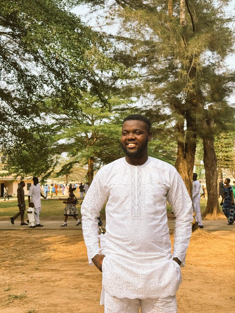 Mr_Whizzy01's tweet photo. Can you guess my age??😌😌 https://t.co/DZLFD0pqlz