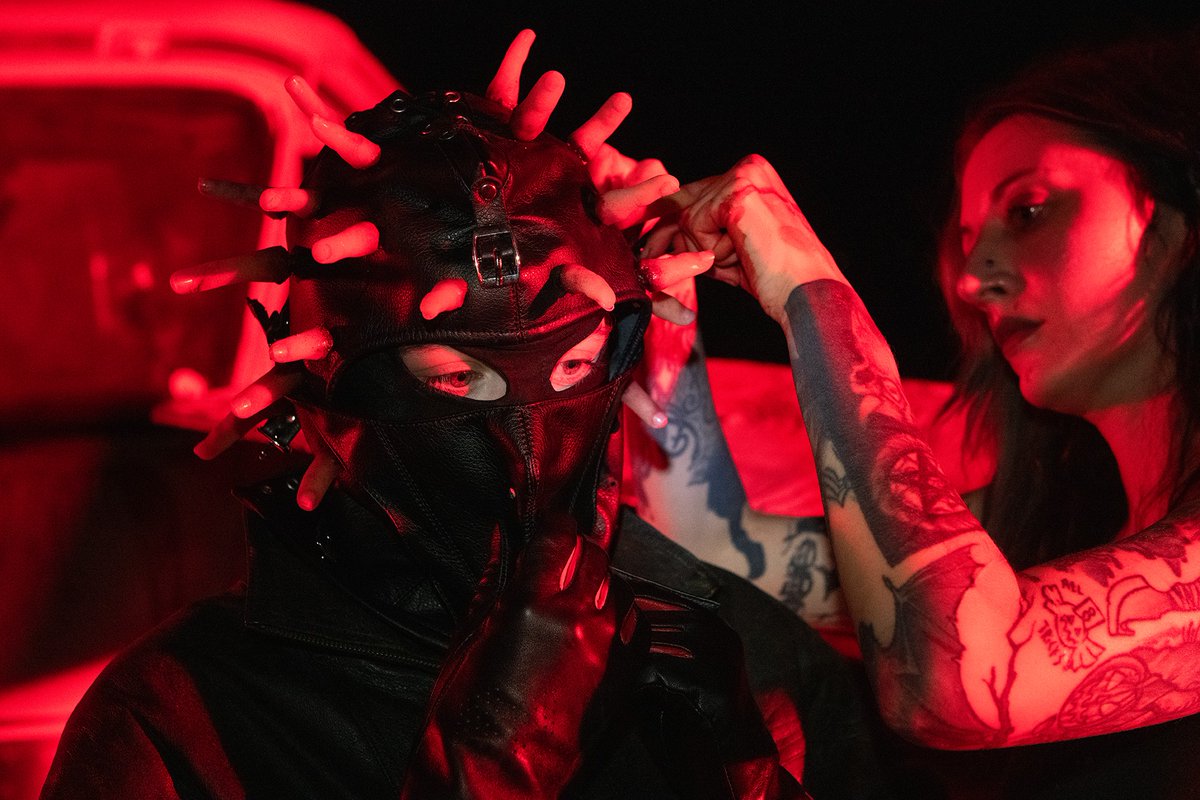 ScreamboxTV's tweet photo. Peek behind the scenes at Robbie Smith's I DON'T LIKE IT HERE.

Streaming now on Screambox: https://t.co/tLhkehKspL https://t.co/j0RZsyhMpw