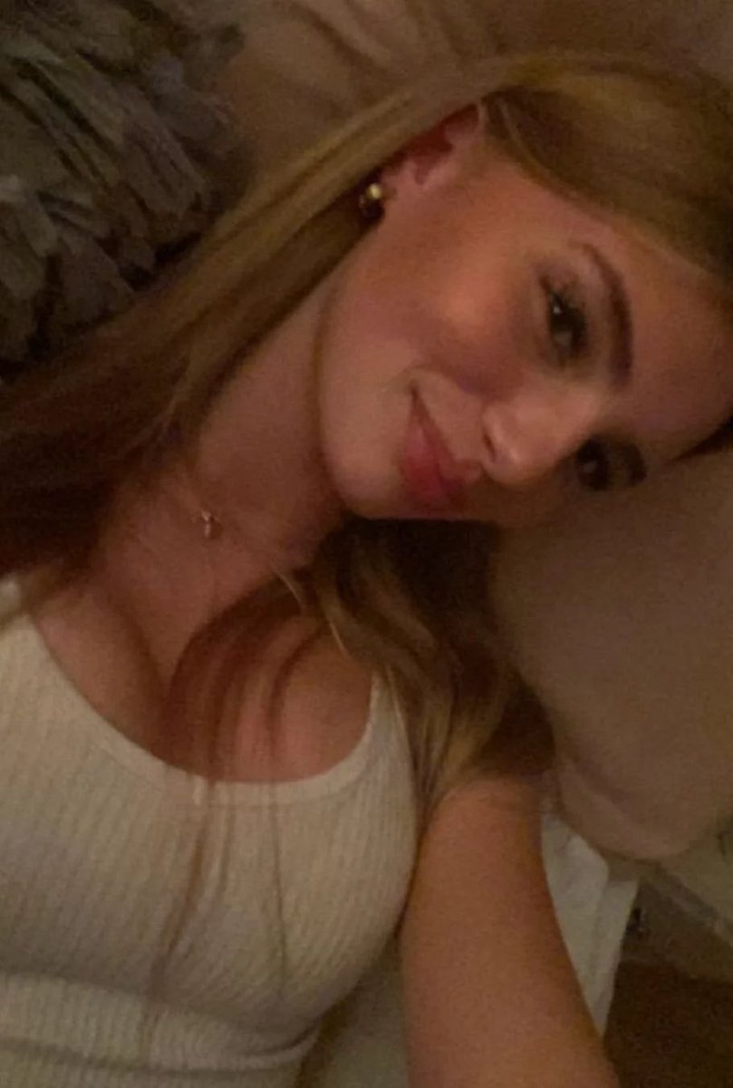Lily 💎 tweet media