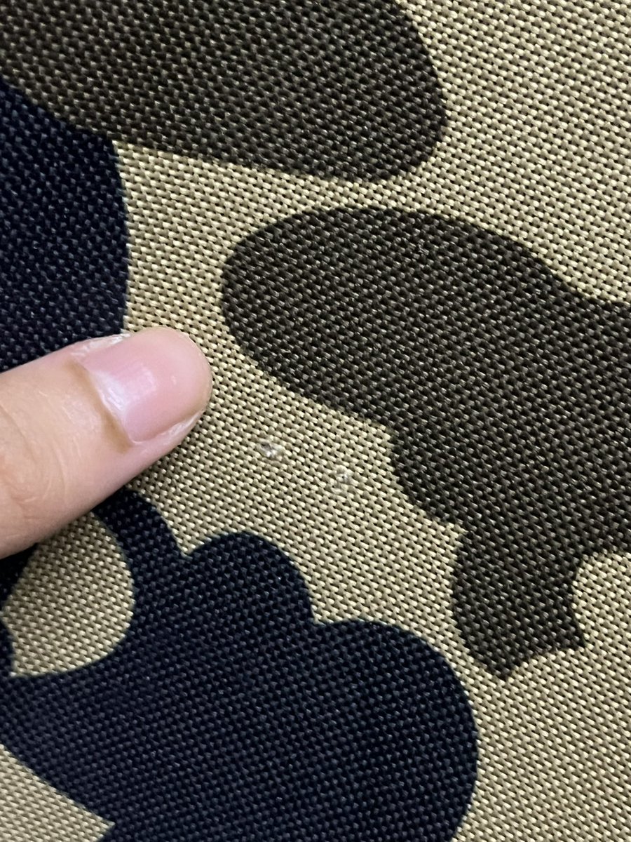 onlysugarz's tweet photo. wts — กระเป๋าเป้ลายทหาร bape ของแท้

🤍𓈒 550฿ free shipping  
( มีตำหนิเข็มกลัด3จุดนะคะ เคยใช้งานแต่สภาพกระเป๋าดีมากค่ะ แถมพวงกุญแจลิง )

#ส่งต่อกระเป๋า #กระเป๋ามือสอง  #ส่งต่อbape #ตลาดนัดbape #ตลาดนัดriize #bapethailand #y2kthailand https://t.co/6WDYJQDzOI