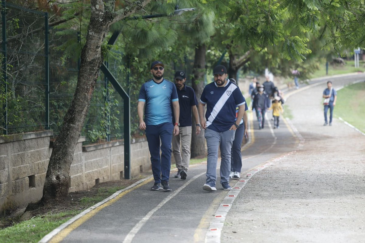 deportemcd's tweet photo. #Guatemala | El Viceministro del Deporte y la Recreación, Ricardo José Alvarado, junto al Director de Parques y Centros Deportivos, Carlos Sagastume, realizaron un recorrido por las instalaciones del Parque Erick Barrondo. https://t.co/nidvLpRpj1