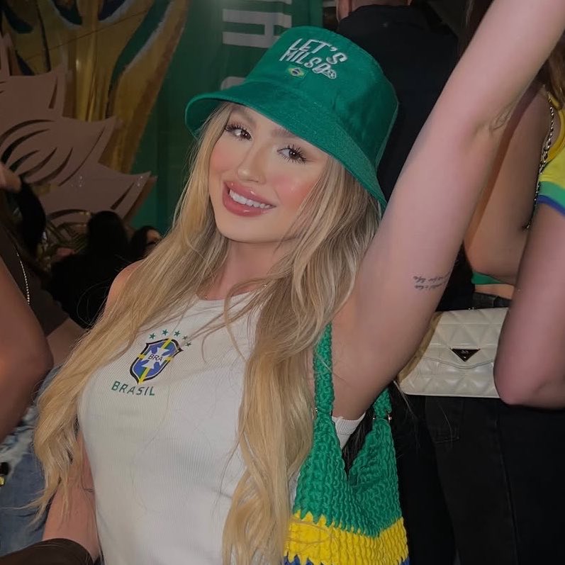 MiilaRossi's tweet photo. 🇧🇷🇧🇷🇧🇷 https://t.co/0mgd0x0HRq