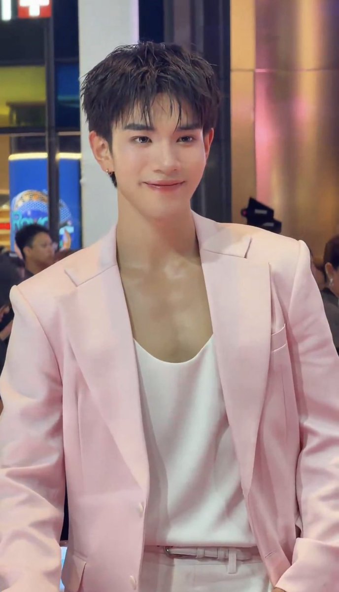 MDMB77's tweet photo. รุ้มือ🙂‍↕️🫵🏻 https://t.co/623be2RuLu