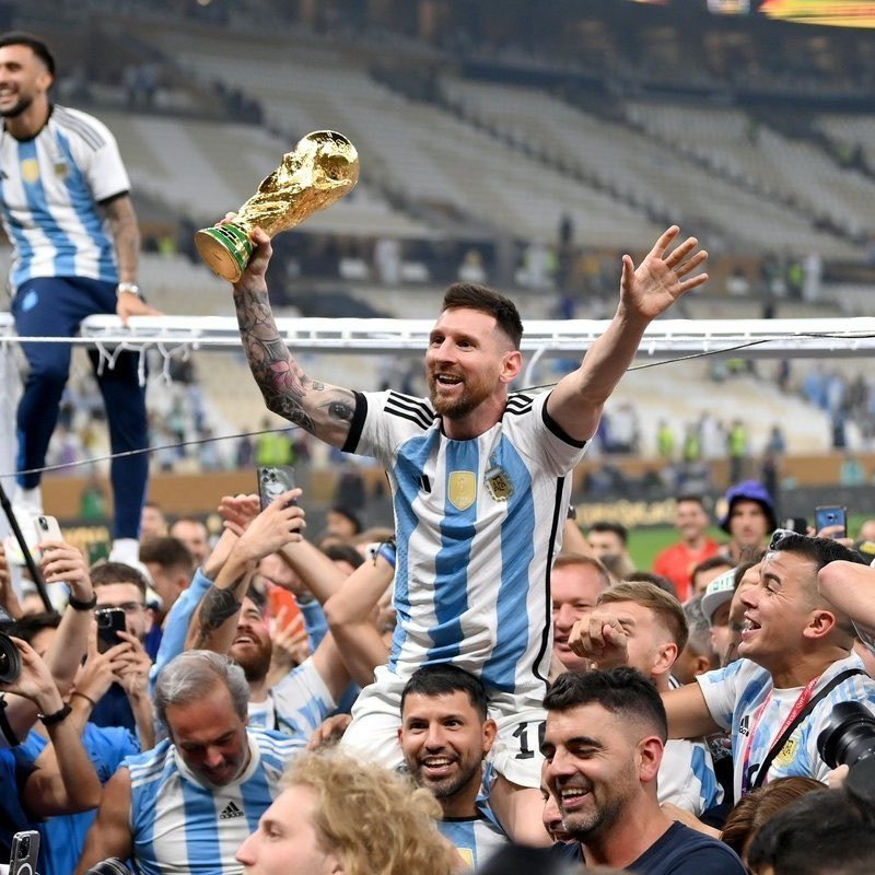 fcbfn_live's tweet photo. 🗣️🇵🇹 Luís Figo:

"Messi is the best player in history. If he were Portuguese, we would have already won at least one World Cup." 🏆🐐🇦🇷❤️ https://t.co/ele6ydbloR