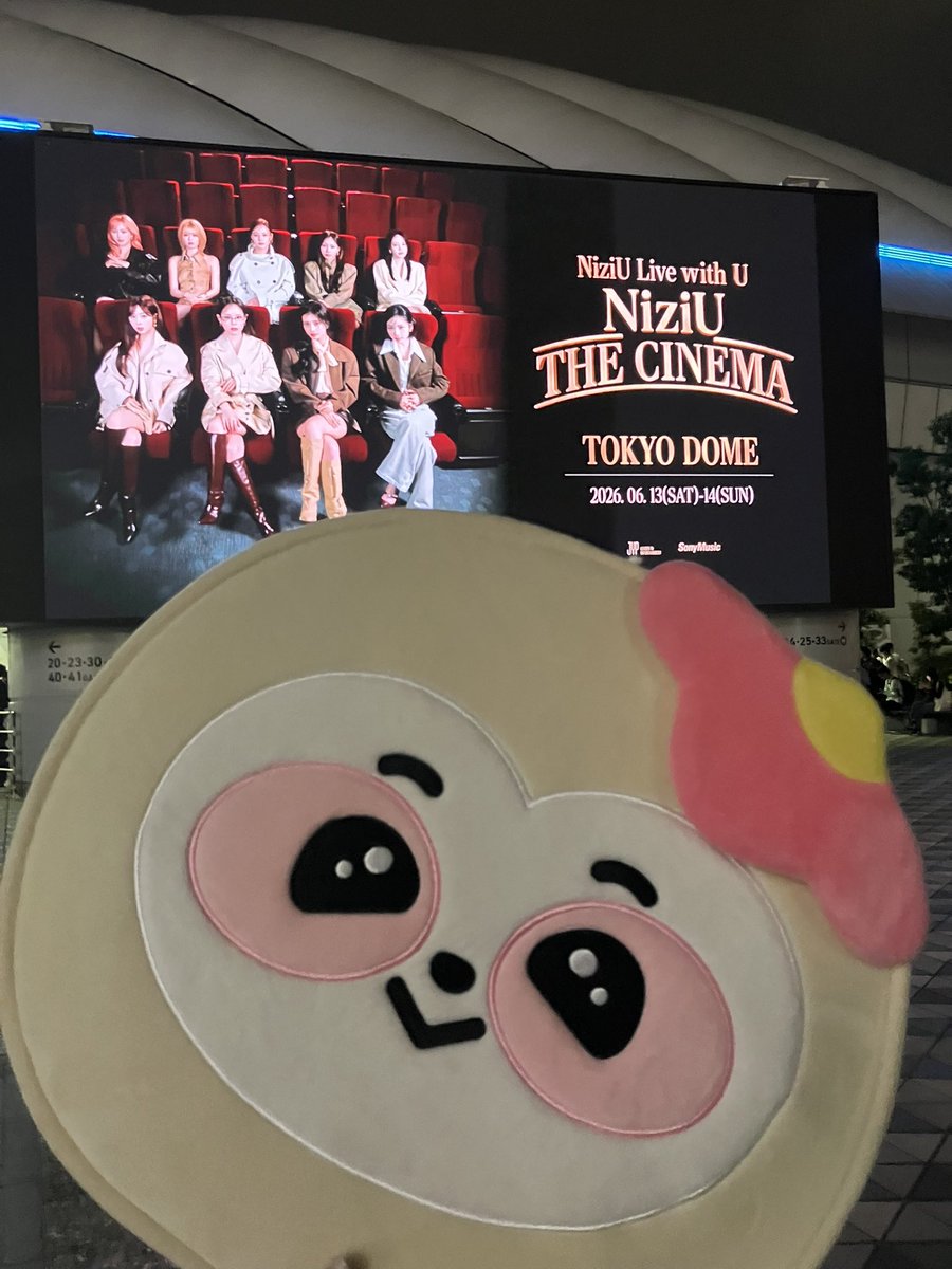 akistar86's tweet photo. このステージを披露する為にどれだけの準備をしてきたんだろう…最高のエンターテイメントでした！ソロもみんな素晴らしかった！ずっと楽しくて最後はメンバーと共に号泣😭5周年の想いが詰まった心に残る公演だった♡ https://t.co/TK8juYExgX