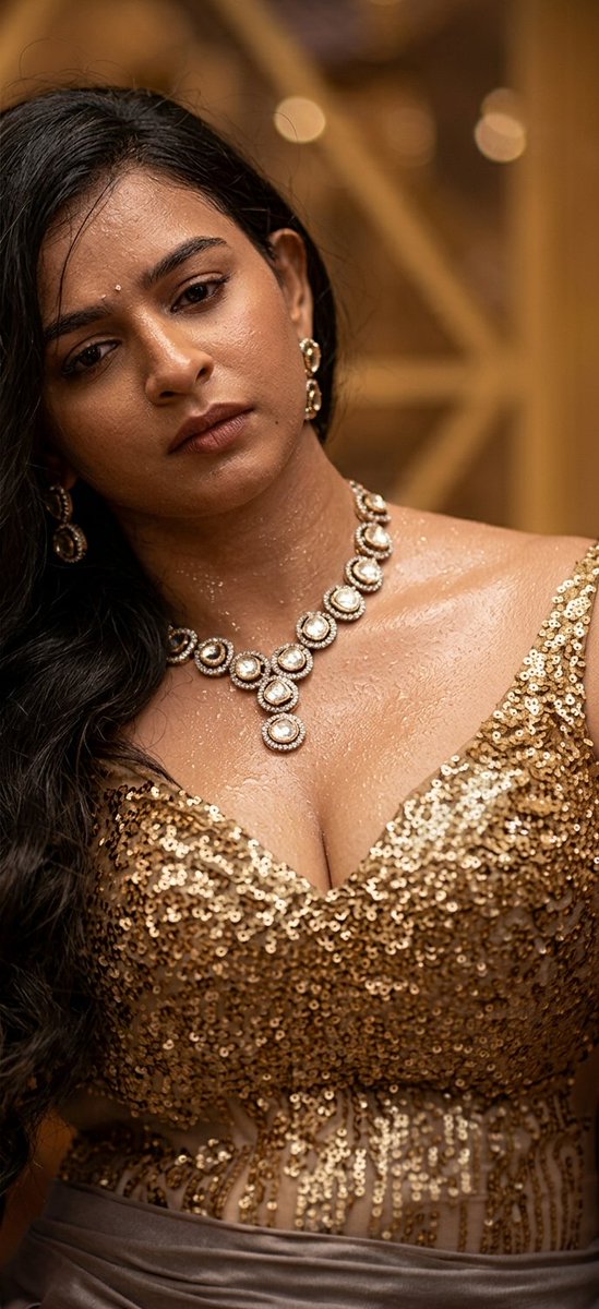 psychop33634634's tweet photo. pearl necklace pannanum ✨🗣️💦
Divya Ganesan 😍🍒
Divyu from #Sshhh 3 Movie 🎥
#Divya #DivyaGanesan #divyaganesanhot
#DivyaGanesh #divyaganeshhot
#bigboos #hotactress #actress #sexy #serialactress #serial #actress #saree #sidepose #hotsaree #sareenavel #navel #pearlnecklace https://t.co/AqcTQEAuSN