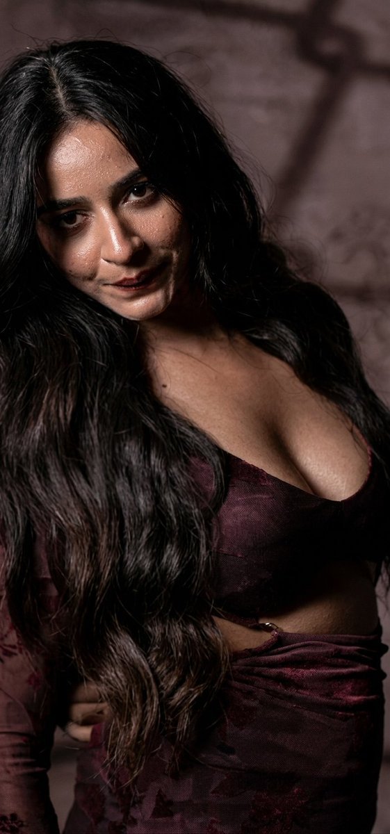 psychop33634634's tweet photo. pearl necklace pannanum ✨🗣️💦
Divya Ganesan 😍🍒
Divyu from #Sshhh 3 Movie 🎥
#Divya #DivyaGanesan #divyaganesanhot
#DivyaGanesh #divyaganeshhot
#bigboos #hotactress #actress #sexy #serialactress #serial #actress #saree #sidepose #hotsaree #sareenavel #navel #pearlnecklace https://t.co/AqcTQEAuSN