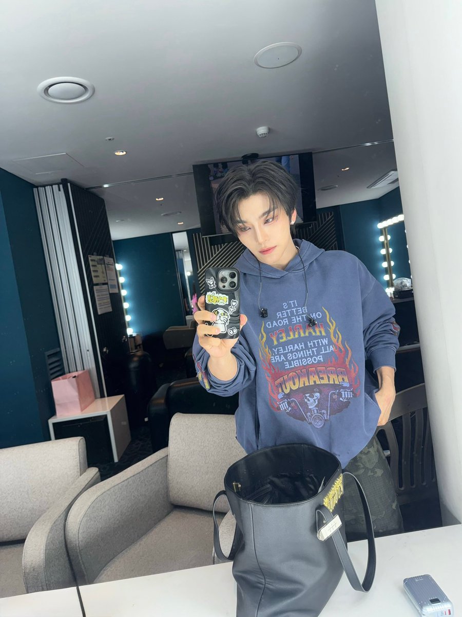 Thread (3/3) ✨ #XINLONG #씬롱 #ホーシンロン #贺鑫隆