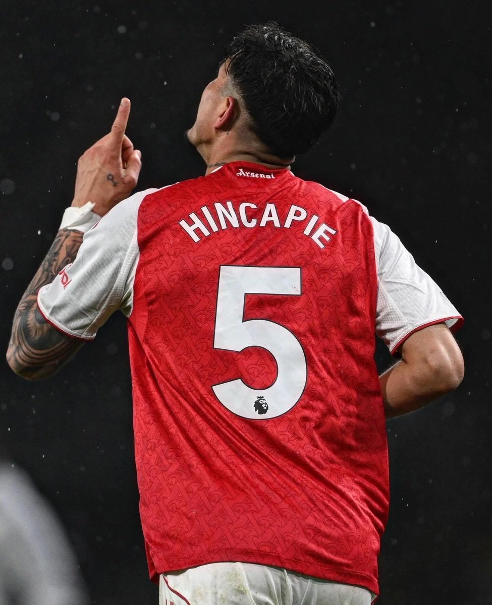 David_Dein_FC's tweet photo. ‼️Confirmed: #Arsenal will announce the permanent signing of Piero #Hincapie after June 30 for accounting purposes. Worth noting the €52m (£45m) purchase clause was not a traditional buy option. It was a conditional obligation to buy, meaning the transfer automatically became permanent once the agreed conditions were met. In other words, Arsenal didn't t have the discretion to decide whether to complete the transfer. The obligation was triggered automatically upon the fulfilment of the conditions set out in the loan agreement.

All relevant paperwork has been exchanged, and a 5-year contract has already been signed. ✍️